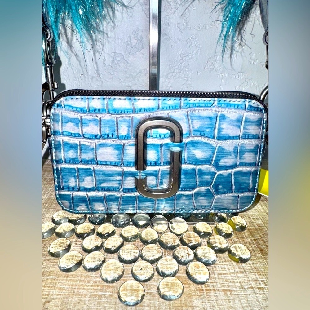 Marc Jacobs Stylish Blue Croc-Embossed Crossbody Bag-Dust included!!💖(#0169) - Picture 9 of 10